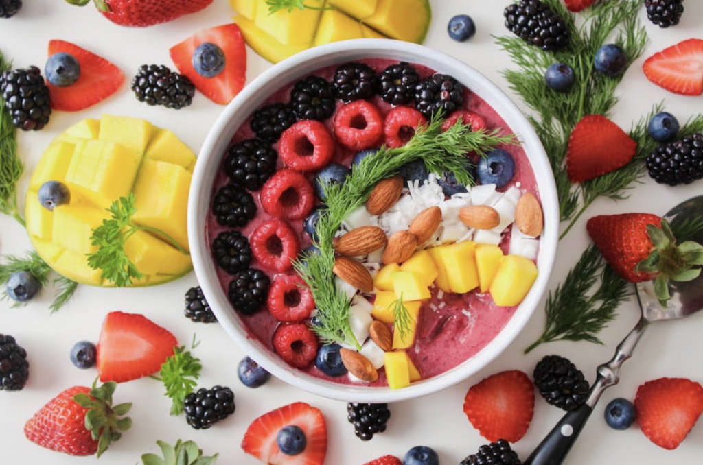 fruit smoothie bowl, one of the best meal train ideas